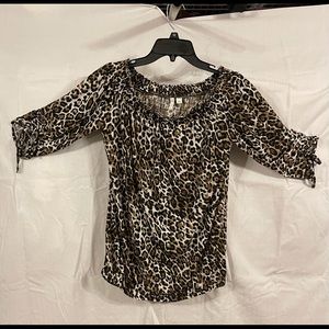 Leopard print pullover